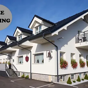 Hisa Ancka, - 3 Min To The Airport Hotel