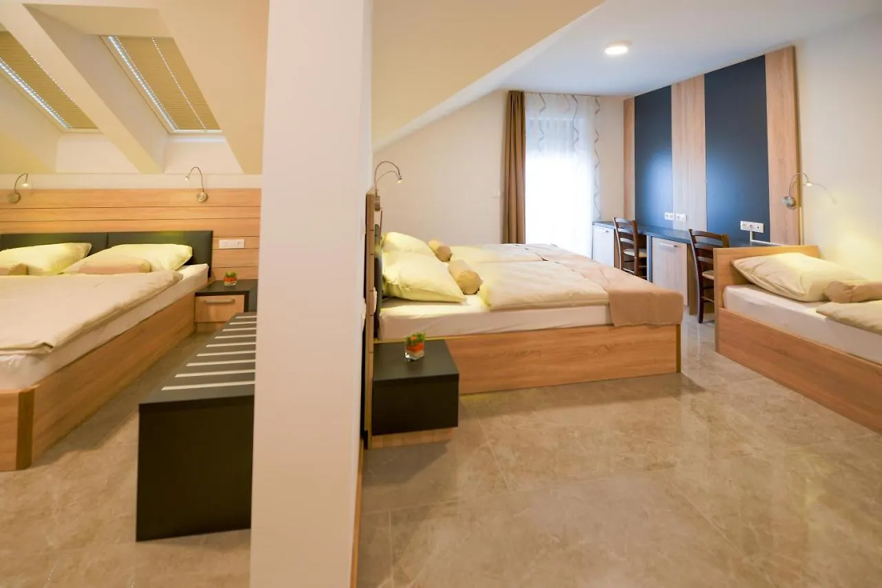 Hotel Baron Smlednik 3*,  Slowenien